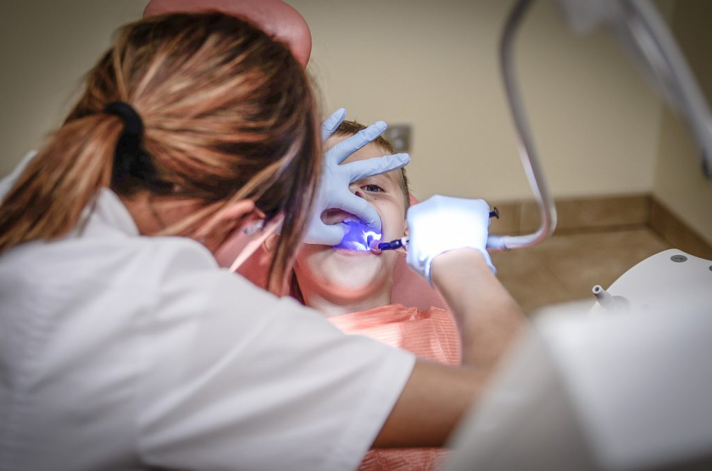 כיצד לבחור רופא שיניים מתאים